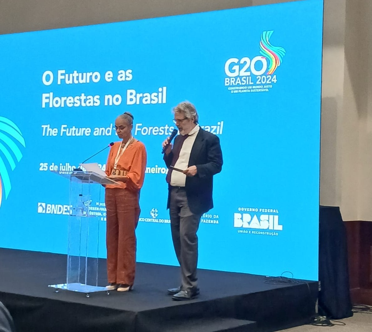 Interpretação Simultânea Presencial ou Consecutiva Interpretação Simultânea Presencial ou Consecutiva